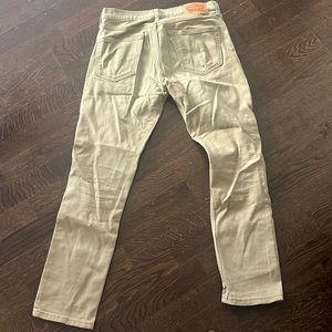 Levi’s 511 khaki jeans 32 x 32